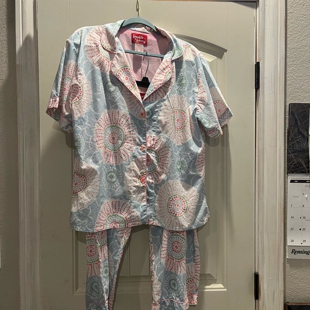 Frankie & Johnny Multicolor Pajama Set